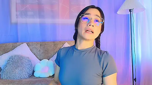 lizzy kane online show from June 18, 8:13 pm