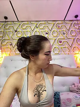 MelanyyJhonson15 online show from June 11, 8:40 pm