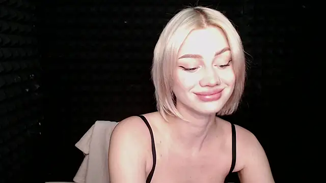 Snapshot of RealLinaaa chatting on November 18, 7:07 pm RealLinaaa online show from November 18, 7:07 pm