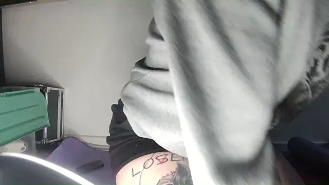 secretcouple 00 online show from January 13, 9:09 pm