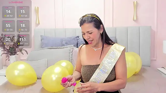 Dulce emi online show from June 25, 2:54 pm