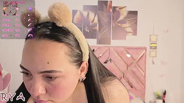 Snapshot of Jasmine_1526 chatting on November 23, 4:07 pm Jasmine 1526 online show from November 23, 4:07 pm