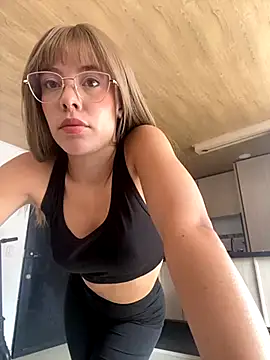 Snapshot of Abbiejohnson chatting on December 1, 4:34 pm Abbiejohnson online show from December 1, 4:34 pm