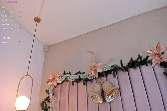 Snapshot of AnnaNoval_10 chatting on November 29, 12:41 pm AnnaNoval 10 online show from November 29, 12:41 pm