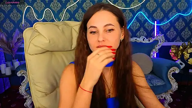 Snapshot of LayllaStarr chatting on December 4, 6:44 am LayllaStarr online show from December 4, 6:44 am