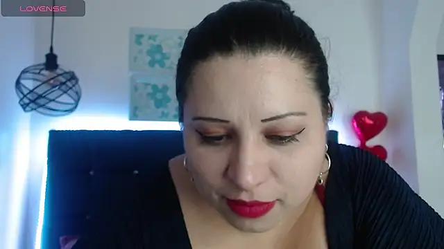 Snapshot of Catalinajane1 chatting on April 3, 1:42 pm Catalinajane1 online show from April 3, 1:42 pm
