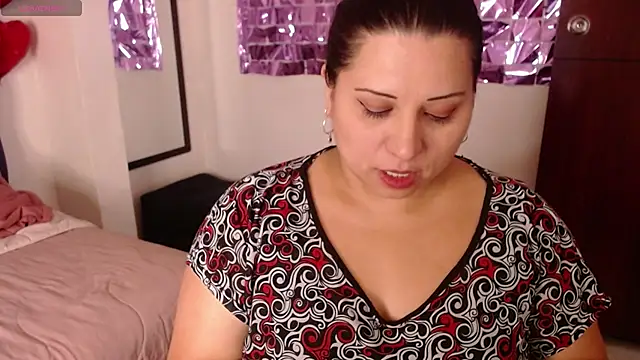 Snapshot of Catalinajane1 chatting on May 8, 7:41 pm Catalinajane1 online show from May 8, 7:41 pm
