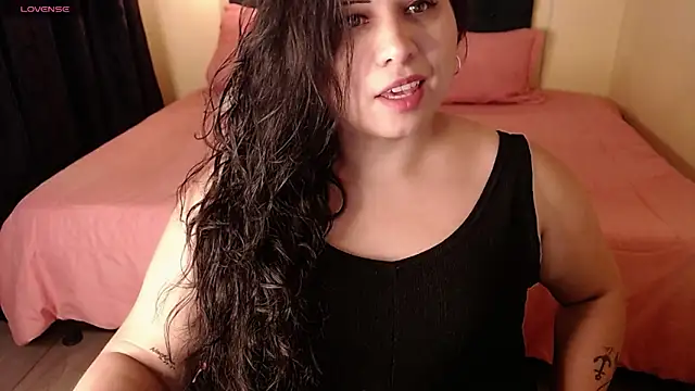 Snapshot of Catalinajane1 chatting on May 23, 7:18 pm Catalinajane1 online show from May 23, 7:18 pm