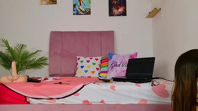 ginny ross online show from July 25, 3:37 am