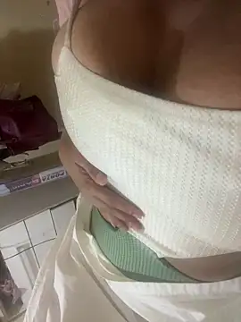 olicaroo online show from February 15, 8:05 pm