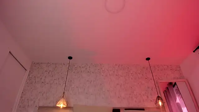 Sasha Wolff online show from July 30, 2:27 pm