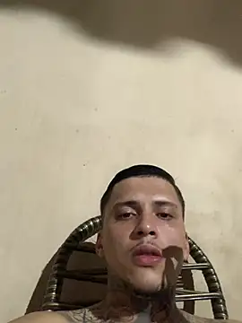 Snapshot of Ryanzl017 chatting on November 13, 10:08 pm Ryanzl017 online show from November 13, 10:08 pm