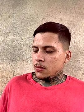 Snapshot of Ryanzl017 chatting on November 14, 2:27 pm Ryanzl017 online show from November 14, 2:27 pm