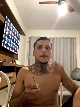 Snapshot of Ryanzl017 chatting on November 18, 9:52 pm Ryanzl017 online show from November 18, 9:52 pm