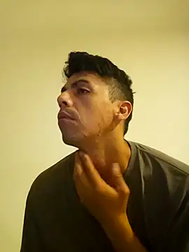 roddyron1n online show from December 1, 7:46 am