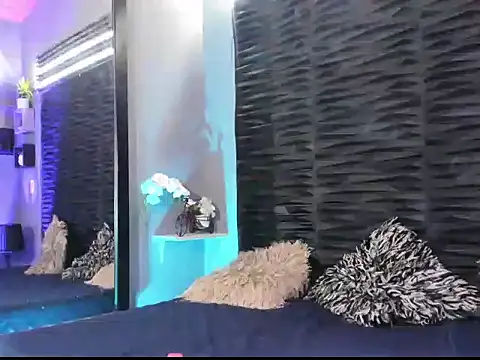 Snapshot of lusstyles_1 chatting on December 2, 4:51 am lusstyles 1 online show from December 2, 4:51 am