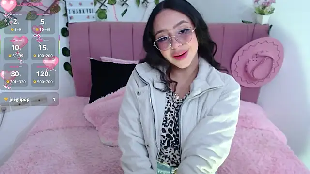 Snapshot of amaris_ferrer chatting on December 15, 2:49 am amaris ferrer online show from December 15, 2:49 am