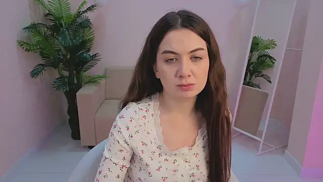 Snapshot of Lilia_Crown chatting on November 23, 3:45 pm Lilia Crown online show from November 23, 3:45 pm