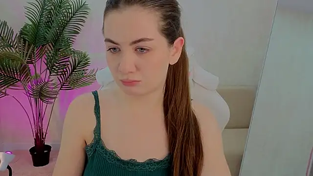 Snapshot of Lilia_Crown chatting on November 24, 3:34 pm Lilia Crown online show from November 24, 3:34 pm