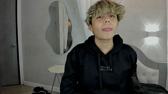 Snapshot of nathan_bell chatting on November 29, 3:31 am nathan bell online show from November 29, 3:31 am