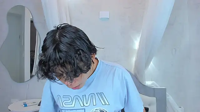 Snapshot of nathan_bell chatting on December 3, 3:36 am nathan bell online show from December 3, 3:36 am