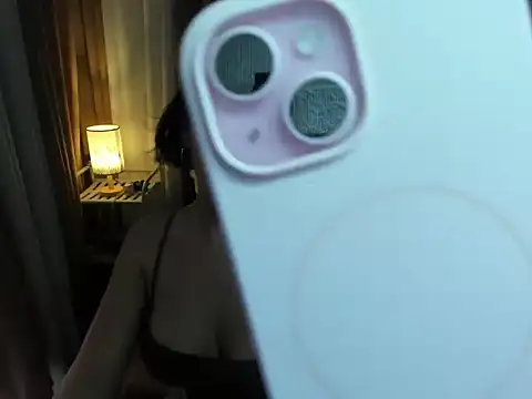 Snapshot of Xxjasmine_foxxX chatting on November 17, 6:41 am Xxjasmine foxxX online show from November 17, 6:41 am