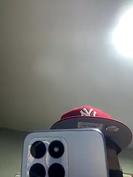 Snapshot of Matiascolageno chatting on December 22, 6:43 am Matiascolageno online show from December 22, 6:43 am