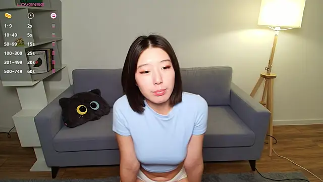 Snapshot of KokoMiu chatting on December 5, 2:47 pm KokoMiu online show from December 5, 2:47 pm