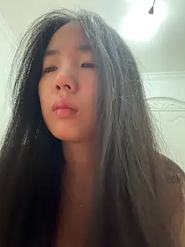 Snapshot of TinyBabe chatting on March 3, 1:06 pm TinyBabe online show from March 3, 1:06 pm