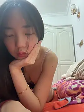 Snapshot of TinyBabe chatting on April 5, 2:14 pm TinyBabe online show from April 5, 2:14 pm