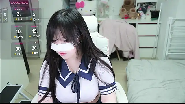 Snapshot of kimhyeona2005 chatting on December 18, 12:33 pm kimhyeona2005 online show from December 18, 12:33 pm