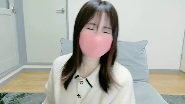 Snapshot of akane_room chatting on December 18, 8:15 pm akane room online show from December 18, 8:15 pm