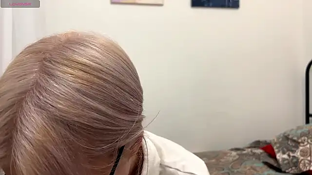 Snapshot of RekaNoWay chatting on November 18, 11:47 am RekaNoWay online show from November 18, 11:47 am