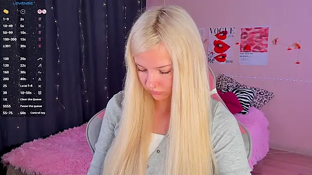 Snapshot of murmurmiace chatting on November 17, 6:41 am murmurmiace online show from November 17, 6:41 am