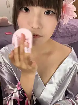 Snapshot of susuya_sha chatting on March 15, 2:12 pm susuya sha online show from March 15, 2:12 pm