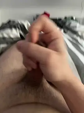 Snapshot of Roro200473 chatting on February 16, 9:27 am Roro200473 online show from February 16, 9:27 am