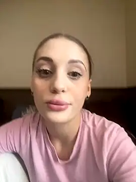 Snapshot of EmersonBennett chatting on November 19, 8:58 am EmersonBennett online show from November 19, 8:58 am