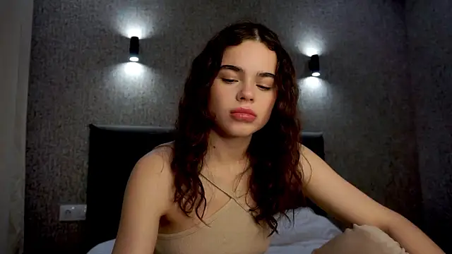 Snapshot of lindaTT chatting on December 3, 1:09 pm lindaTT online show from December 3, 1:09 pm