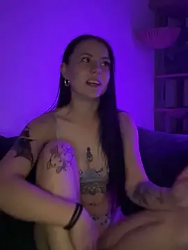 Snapshot of mysami420 chatting on April 10, 6:34 pm mysami420 online show from April 10, 6:34 pm