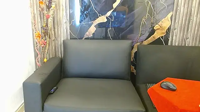 Snapshot of Tommy160920 chatting on November 19, 12:38 pm Tommy160920 online show from November 19, 12:38 pm