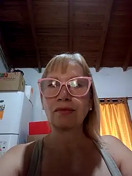 SexyMilf1211 online show from March 27, 3:45 pm