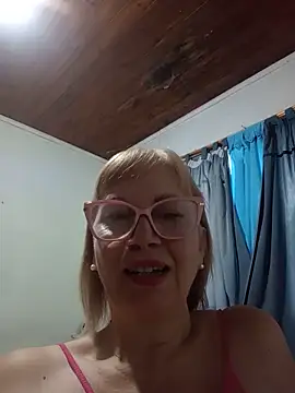 SexyMilf1211 online show from June 10, 6:51 pm