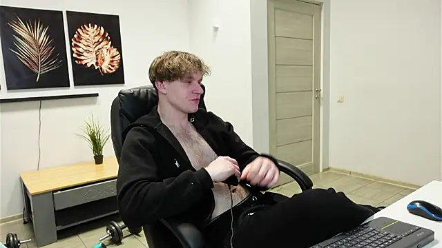 Charles Dreams online show from February 11, 9:31 pm