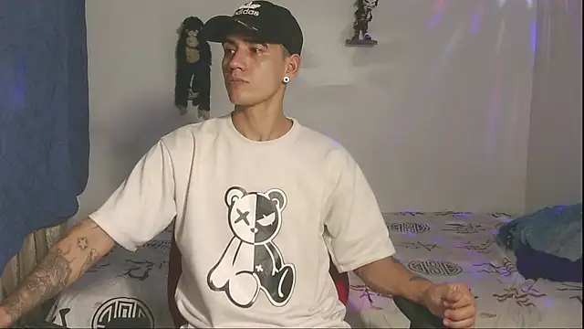 Snapshot of kilyan_wow chatting on November 15, 4:43 am kilyan wow online show from November 15, 4:43 am