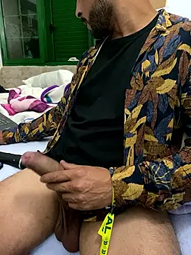 Snapshot of sweetblacky87 chatting on May 17, 6:00 am sweetblacky87 online show from May 17, 6:00 am