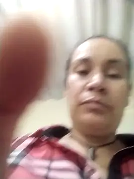 Snapshot of LilyMature_x chatting on December 3, 5:55 pm LilyMature x online show from December 3, 5:55 pm