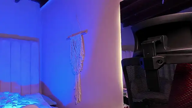 Seab trooy online show from March 4, 9:15 am