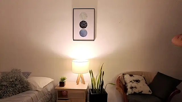 alana  29 online show from November 25, 8:09 pm