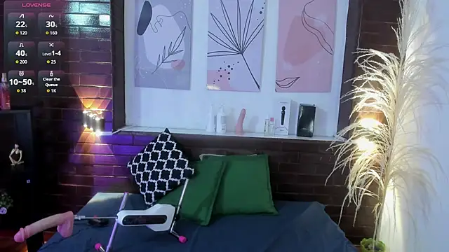 Celestehonney online show from April 4, 3:42 pm