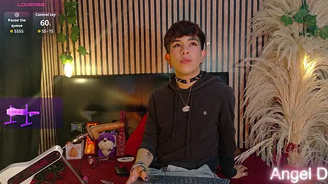 Angeldust19 online show from March 15, 3:12 am